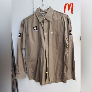Men’s cinch button up size Medium